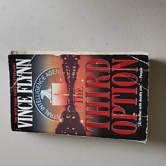 Books 2 for $5 - Vince Flynn - The Third Option - Picture 1 of 4